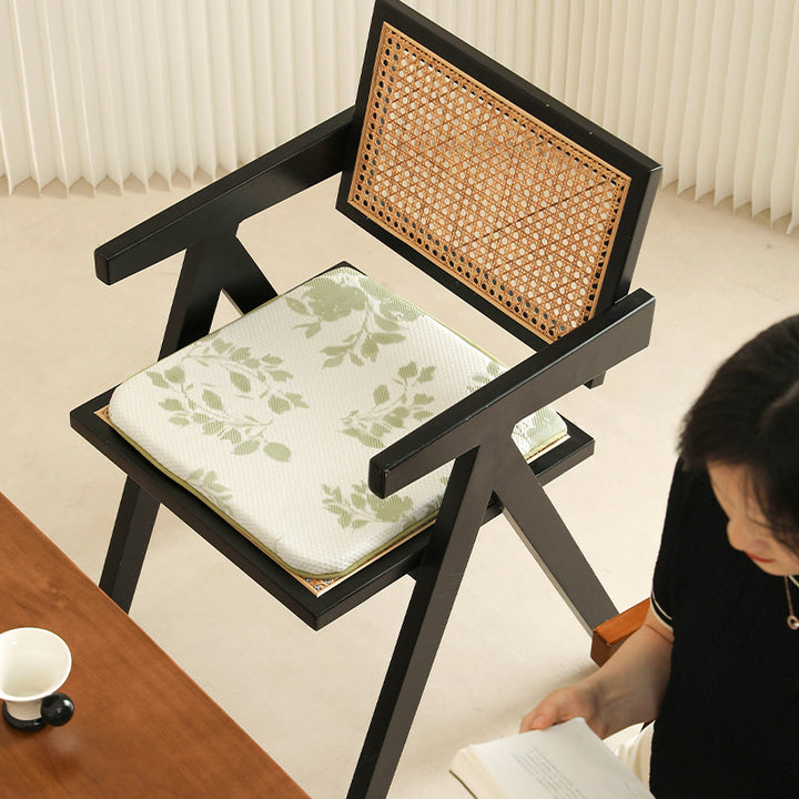 Padded seat cushion with ergonomic foam core and breathable mesh cover