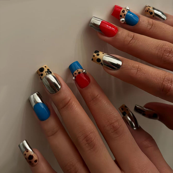 Artificial Nails with Creative Metallic Design Stornfield