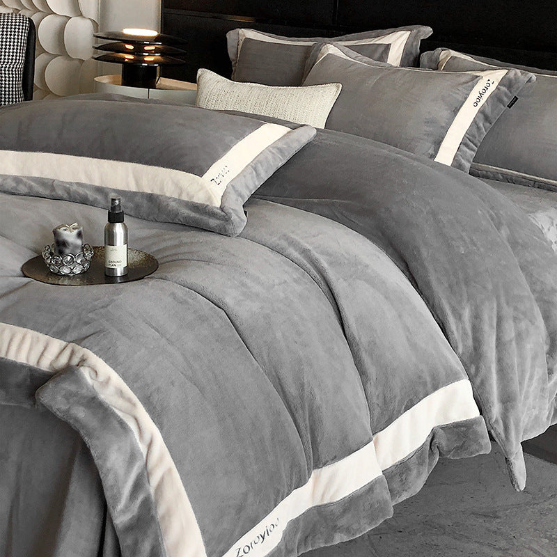 Luxury bedding set made of cotton satin with contrasting trim
