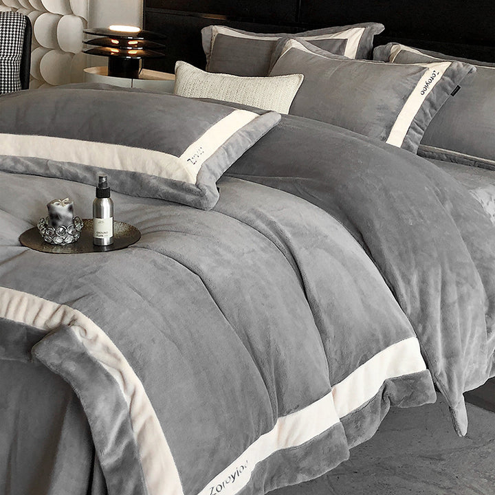 Luxury bedding set made of cotton satin with contrasting trim