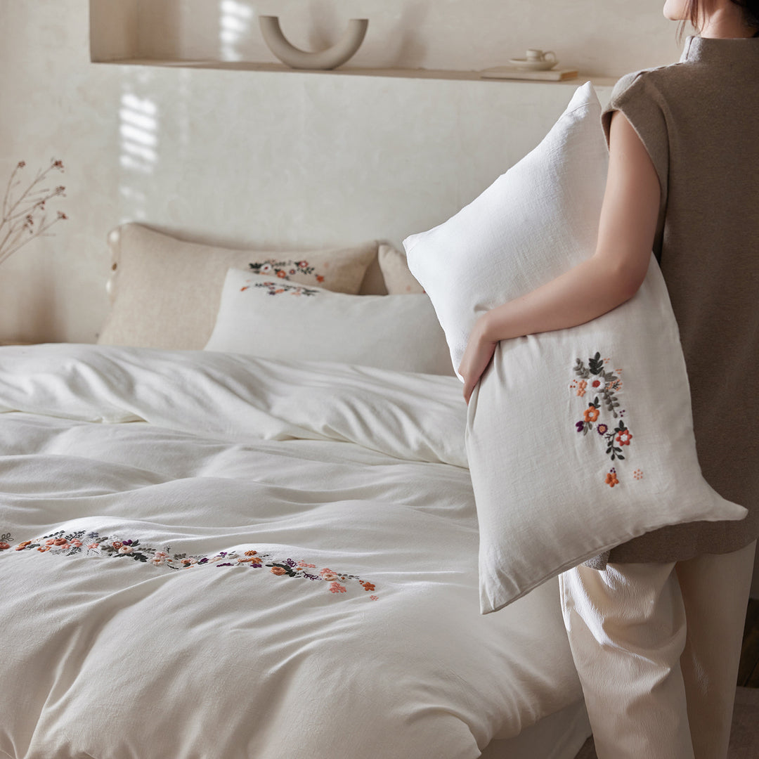 Embroidered Linen Duvet Cover Set with Button-Closure Pillow Shams