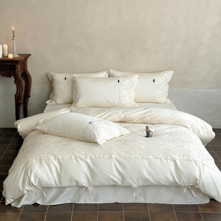 Bed linen set in linen-satin mix with floral relief jacquard and ties