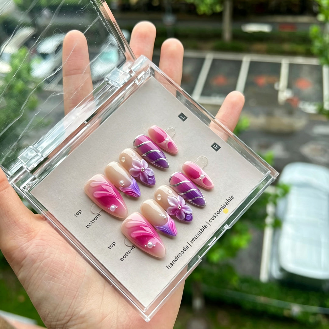 Decorative Handcrafted Press-On Nail Art Set with Beach-Inspired Designs