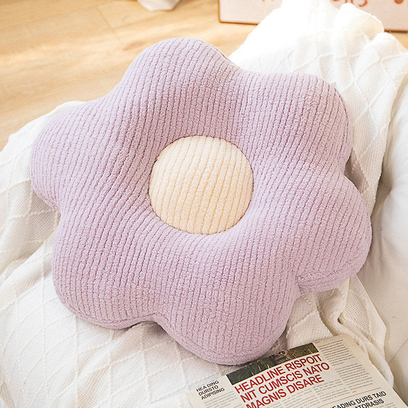 Flower-shaped cuddly pillow Stornfield