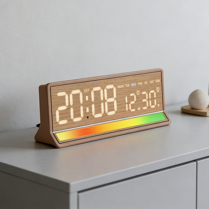 Digital alarm clock with clear LED display and date display Stornfield