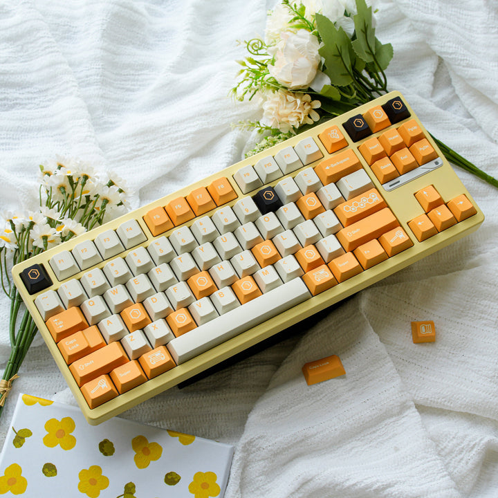 Retro-themed Mechanical Keyboard Stornfield