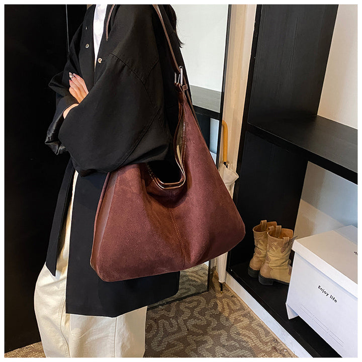 Elegant and Versatile Shoulder Bag Stornfield