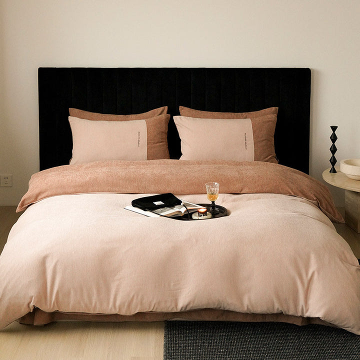 High-quality reversible duvet cover set made of cotton blend with velvet finish and concealed zipper