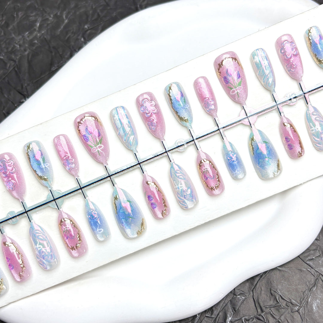 Artistic Floral Nail Art Press-On Set