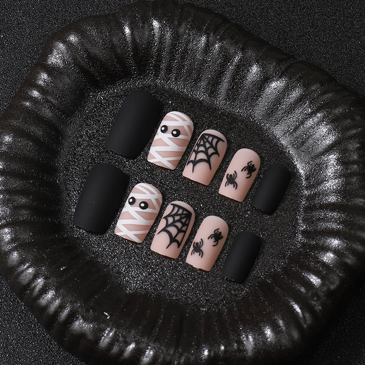 Halloween Themed Press-On Nail Art Set Stornfield