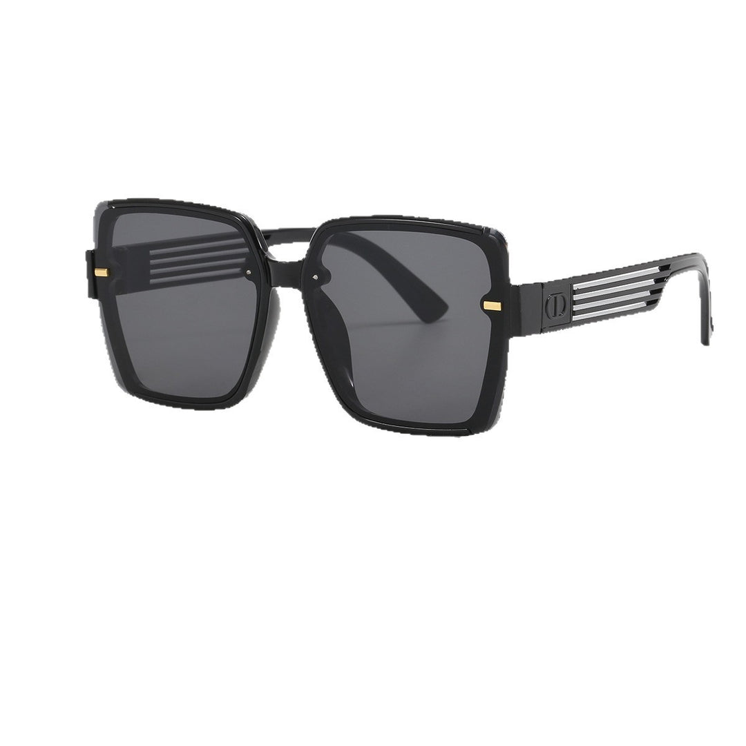 Women's trendy square sunglasses with UV protection and stylish frame Stornfield