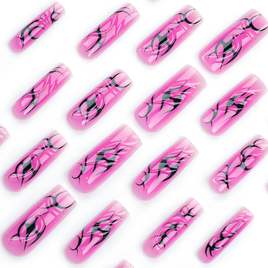 Artificial nail art with modern tribal design Stornfield