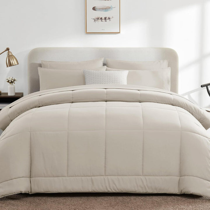Women's quilted satin bedding set Stornfield