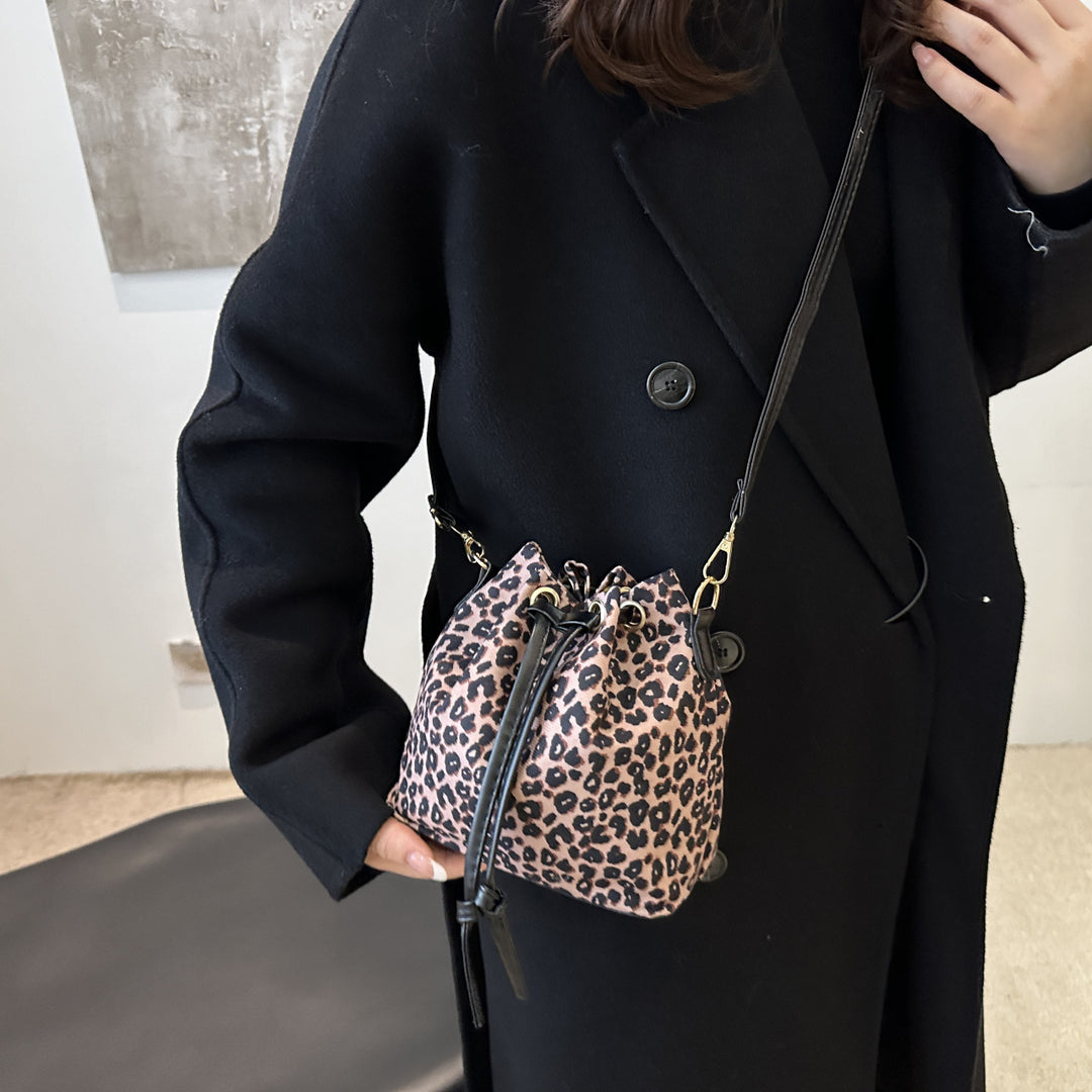 Stylish Leopard Print Bucket Bag