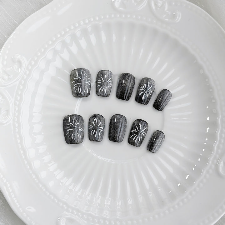 Decorative Press-On Nail Art Set with Floral Accents  1791773215