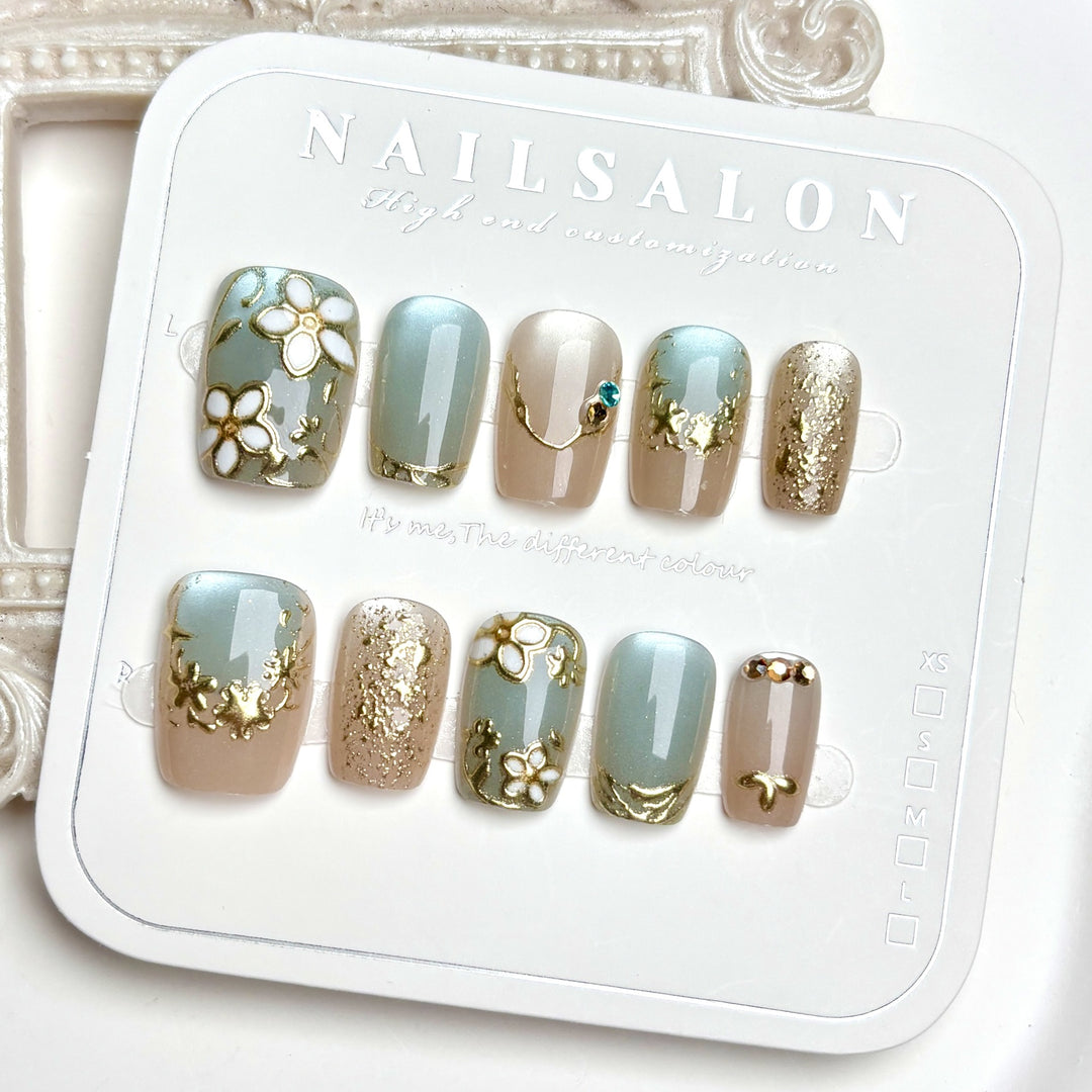 Artistic Press-On Nail Set with Elegant Floral Design