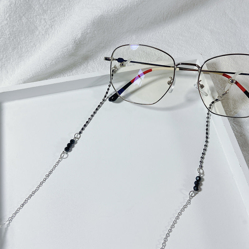 Elegant Glasses Holder Chain with Black Pearls Stornfield
