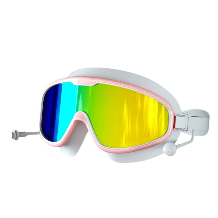 Diving mask with field of vision optimization and anti-fog technology Stornfield