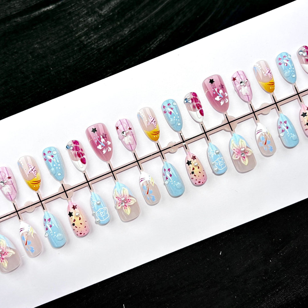 Elegant Polka Dot and Lace Press-On Nail Set