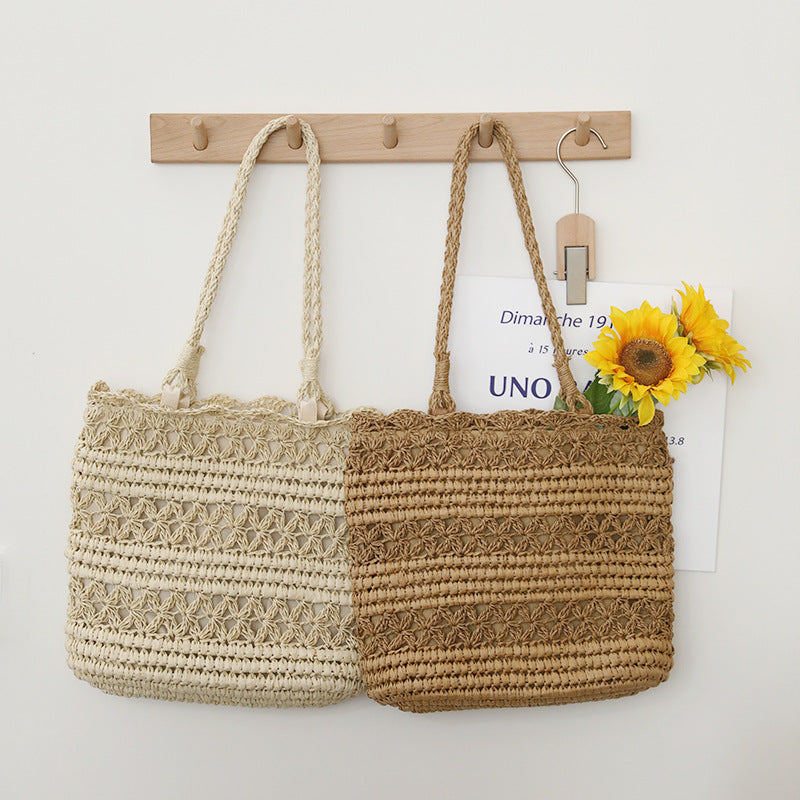 Hand-knotted beach bag in modern mesh design Stornfield