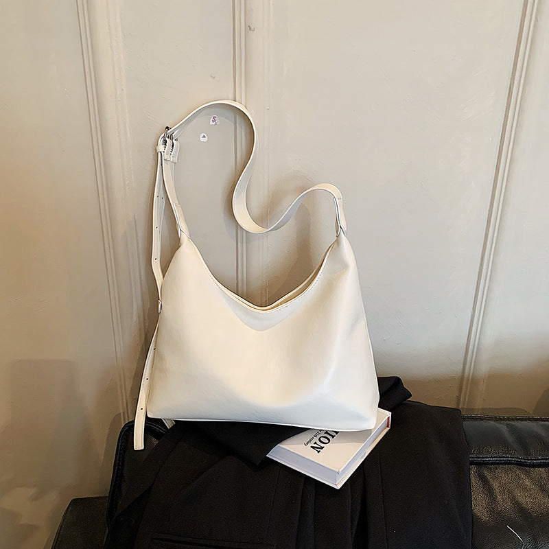 Soft Leather Minimalist Hobo Bag Stornfield