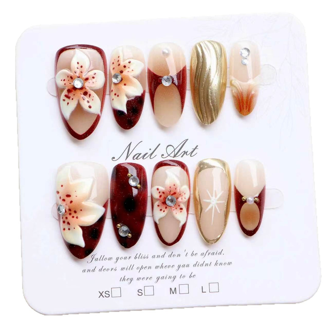 Artistic Press-On Nail Set with Floral Accents Stornfield