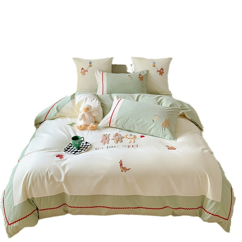 Children's bedding set with embroidered bunny appliqués and cotton satin