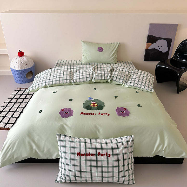 Embroidered Cotton Sateen Duvet Cover Set with Appliqué Bunnies and Polka Dot Pillowcases
