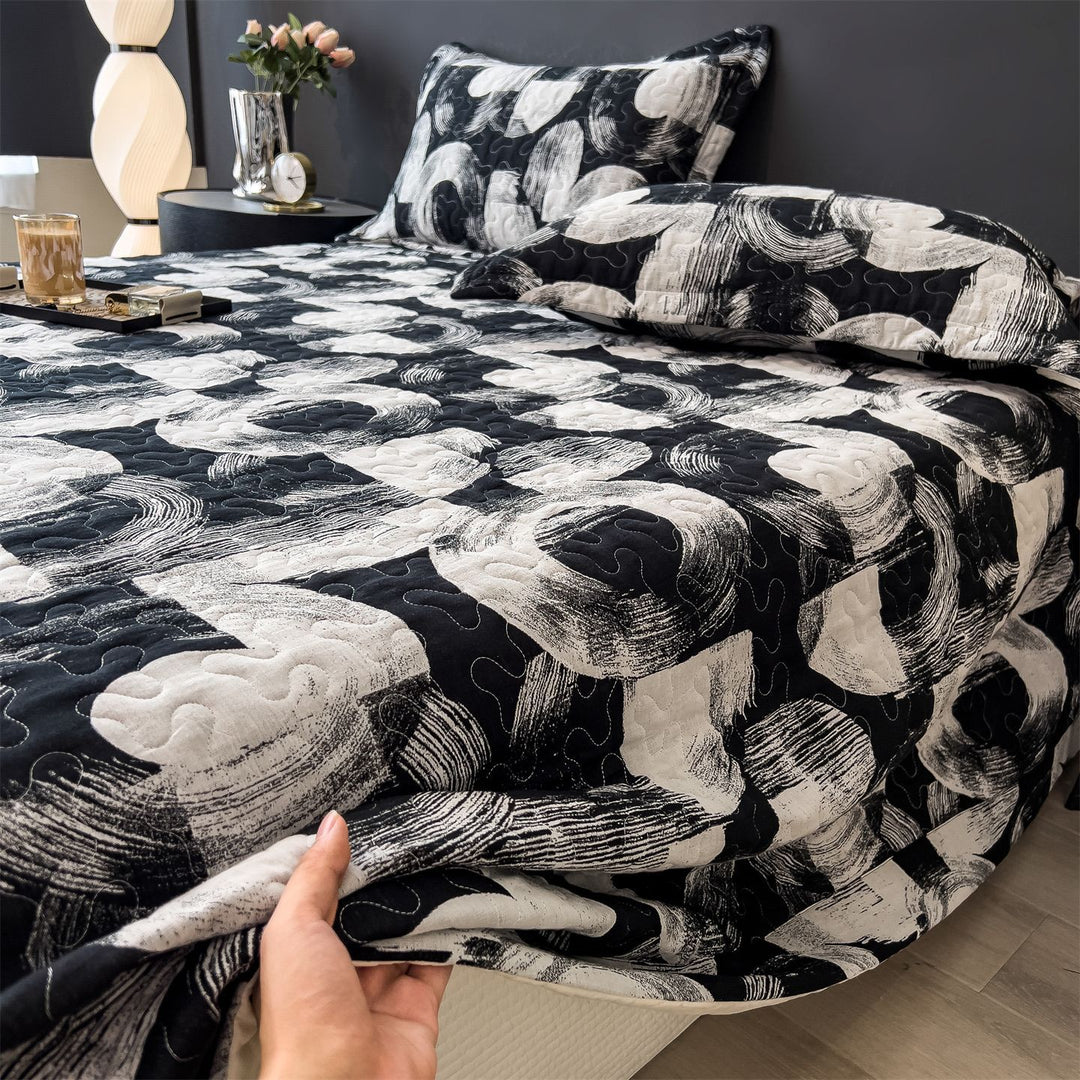 Quilted Bedspread and Pillow Sham Set with Scallop Stitching and Lightweight Microfiber