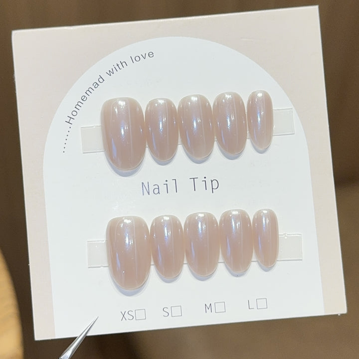 Artificial nails in a timeless elegant design Stornfield