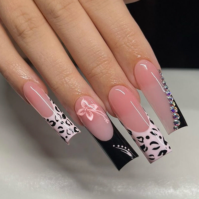 Artistic Press-On Nail Set with Creative Patterns Stornfield