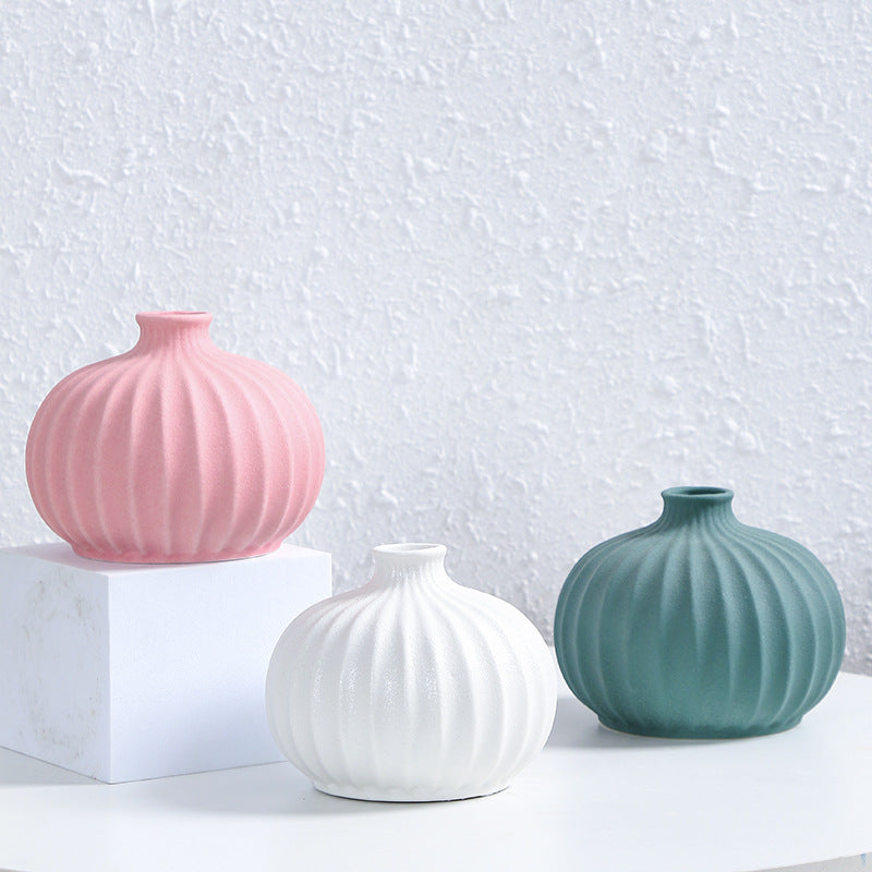 Ribbed Decorative Ceramic Vase Stornfeild