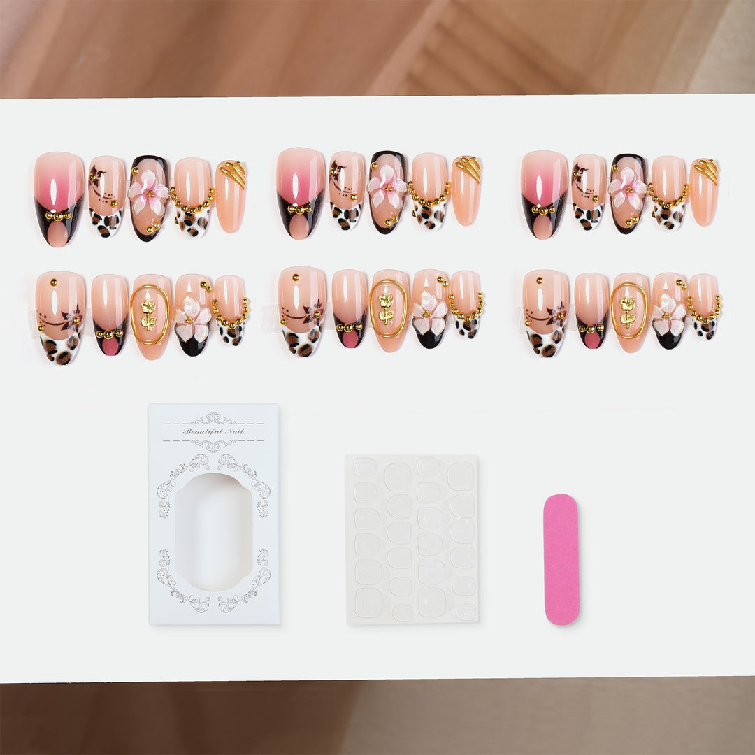 Artificial nail set with luxurious accents Stornfield