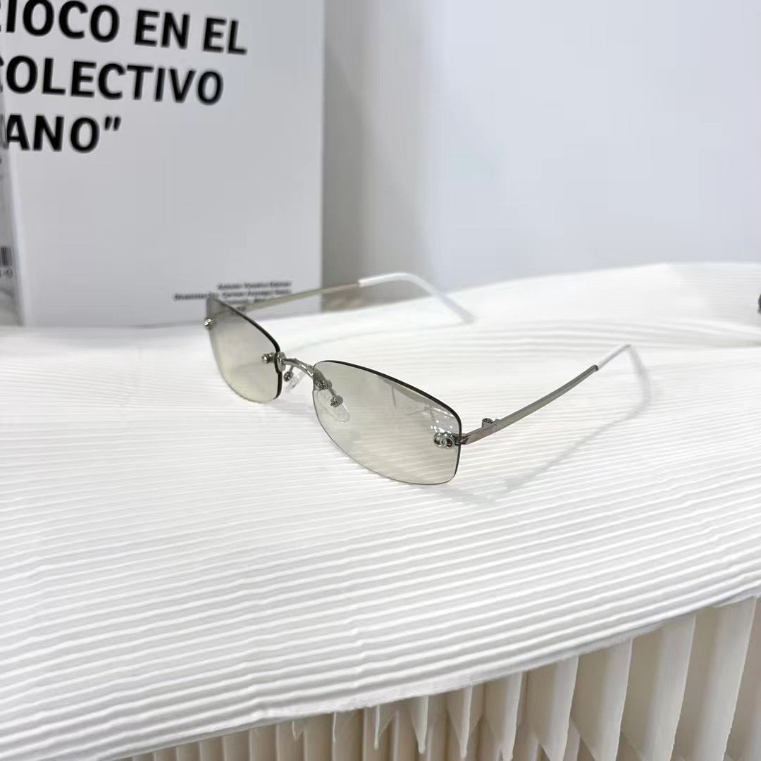 Elegant Premium Sunglasses with Sleek Metal Frame Stornfield