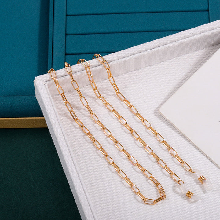 Elegant Pearl Eyewear Holder Chain Stornfield