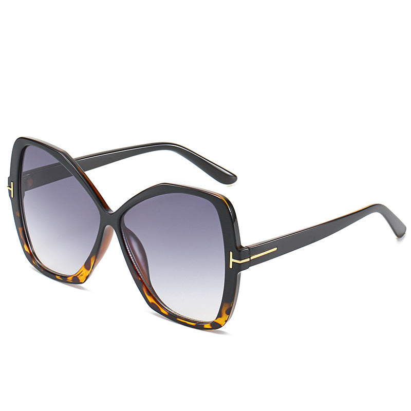 Fashionably Oversized Geometric Sunglasses Stornfield