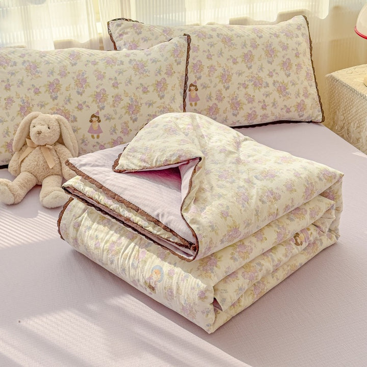 Floral Patterned Quilted Bedspread