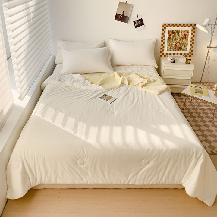 Women's high-quality duvet with a velvety surface and elegant quilting Stornfield