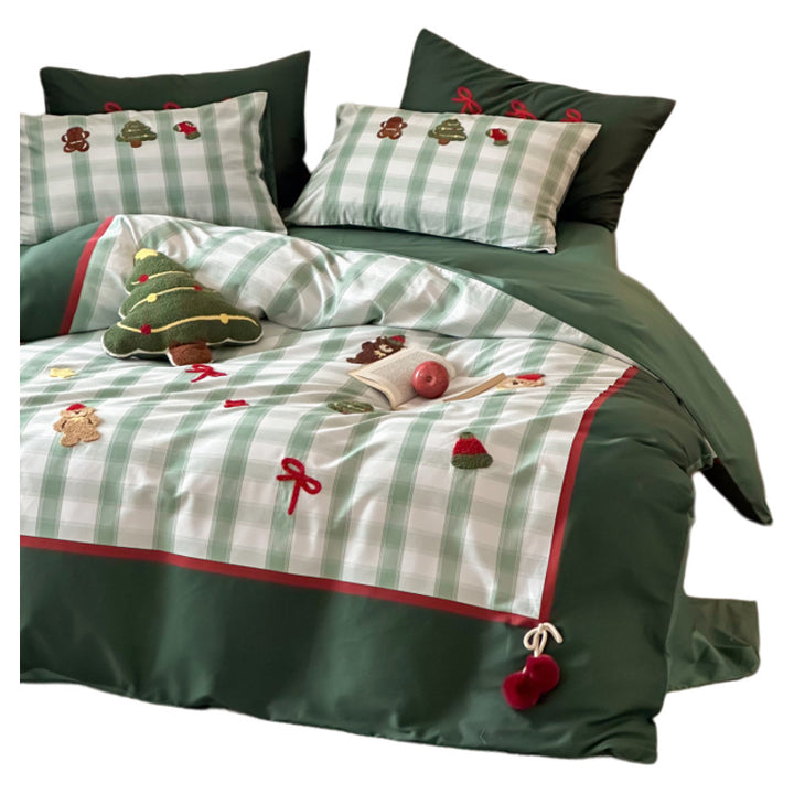 Festive bed linen set with embroidered Christmas appliqués