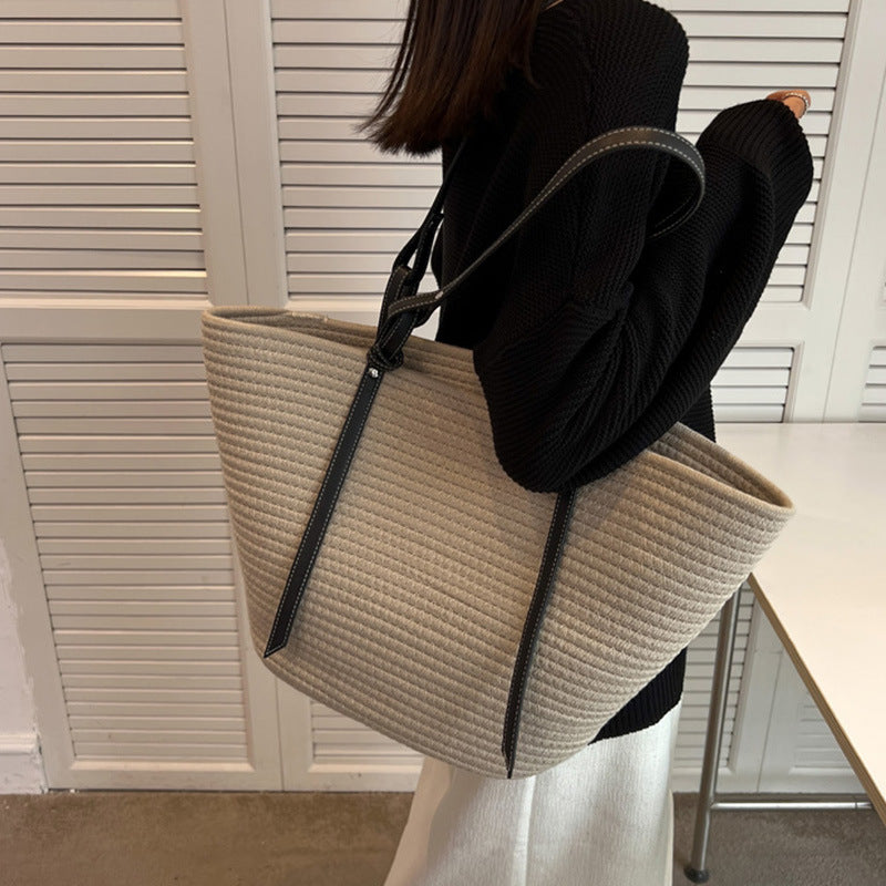 Elegant Shopper Bag with Texture Stornfield