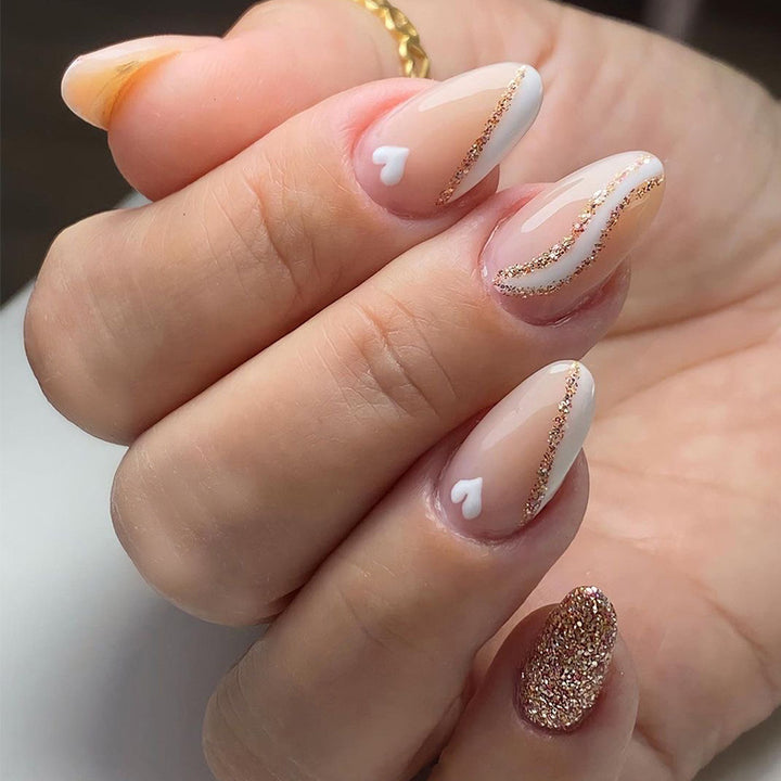 Glamorous nail art with delicate glitter effect Stornfield