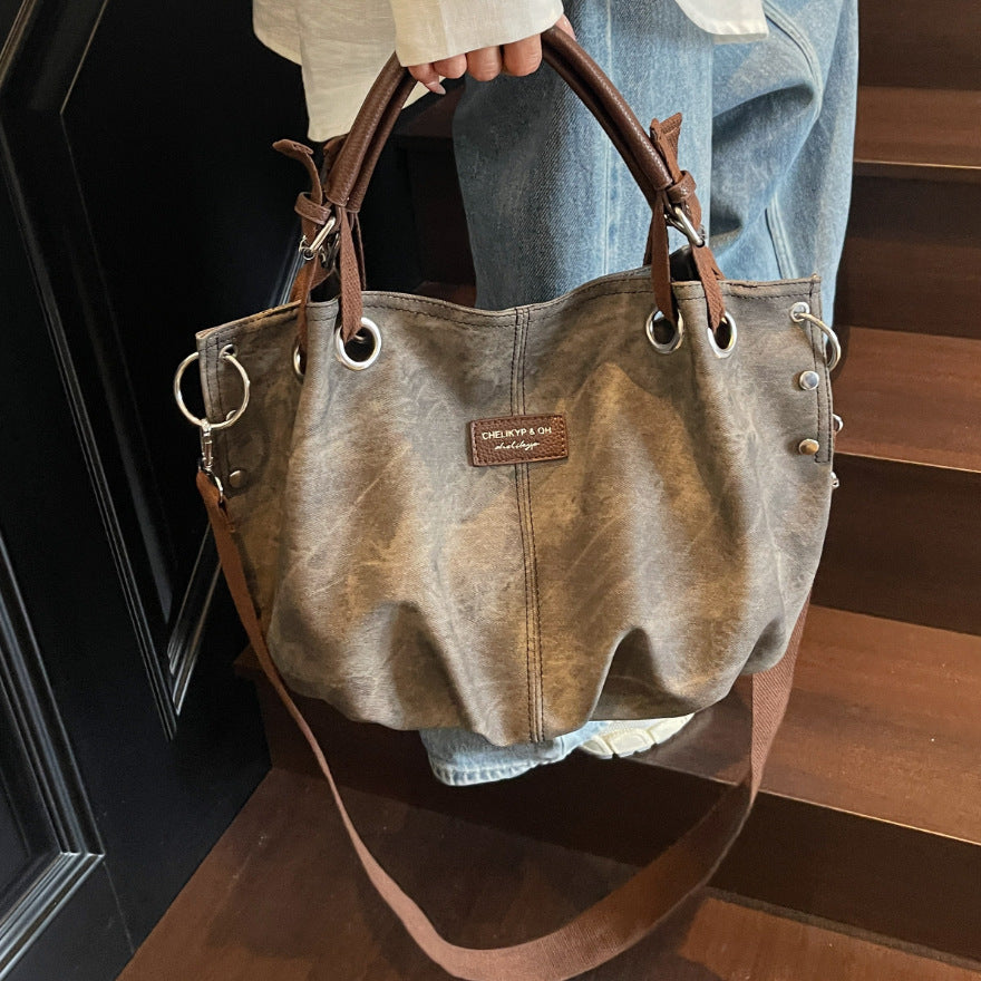 Everyday handbag with innovative carrying system Stornfield