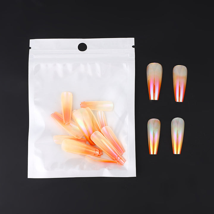 Trendy gradient design artificial nails Stornfield