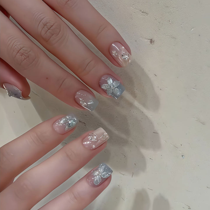 Art nails with floral accents Stornfield