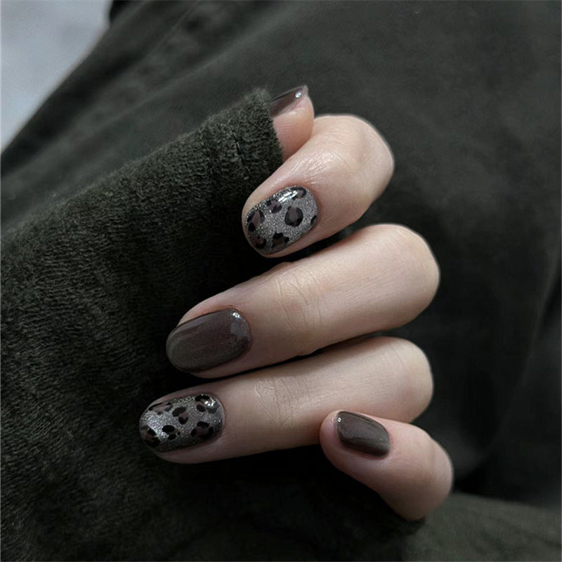 Artificial Nails in Elegant Animal Print Design Stornfield