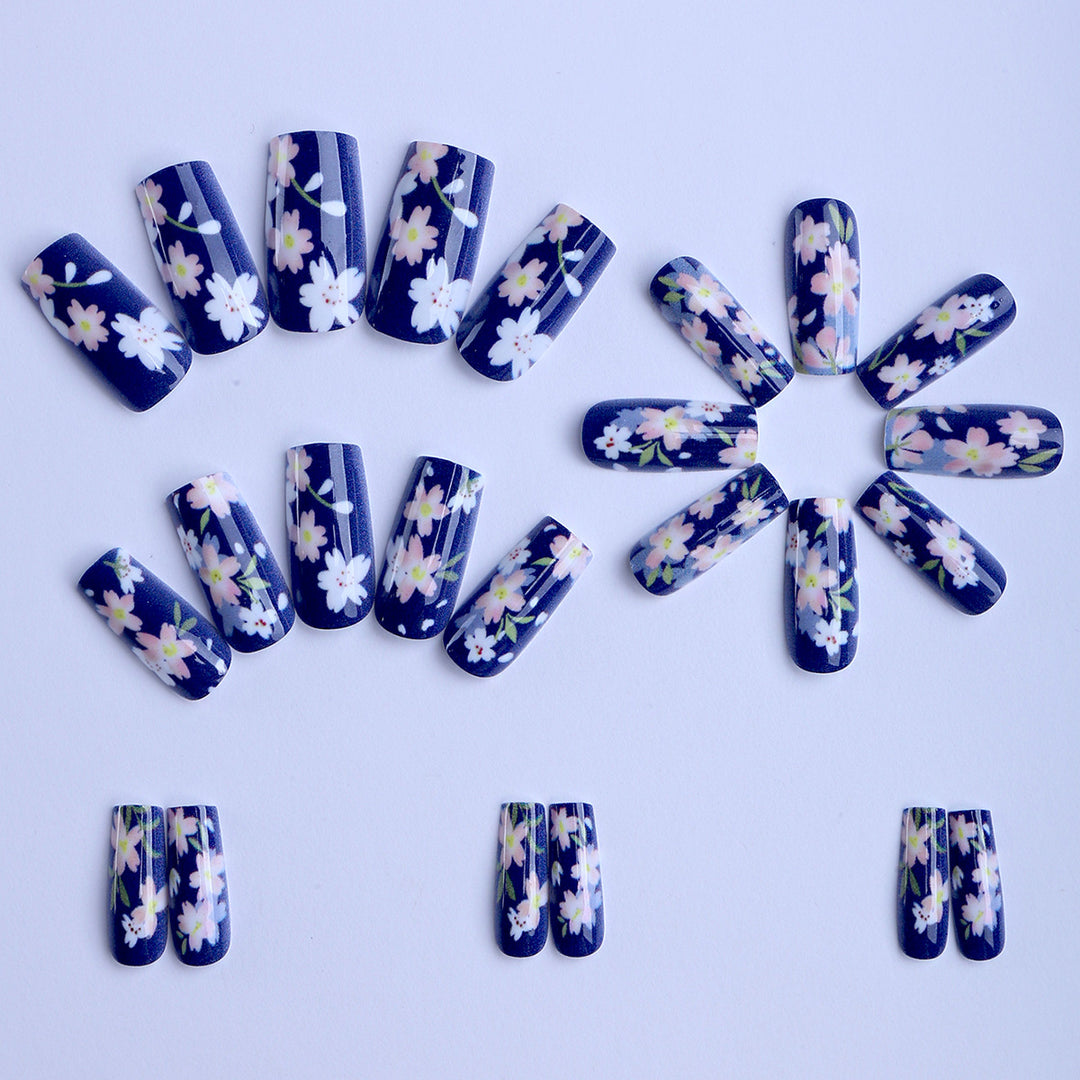 Artificial Nails in Floral Design Stornfield