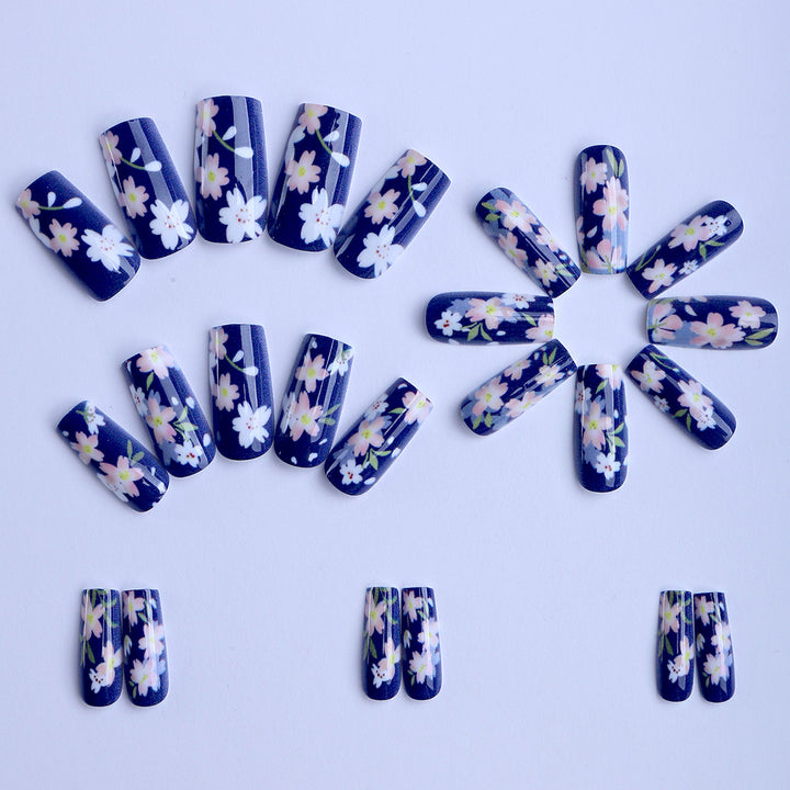 Artificial Nails in Floral Design Stornfield