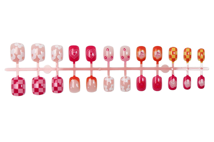 Nail art set with playful-romantic designs Stornfield