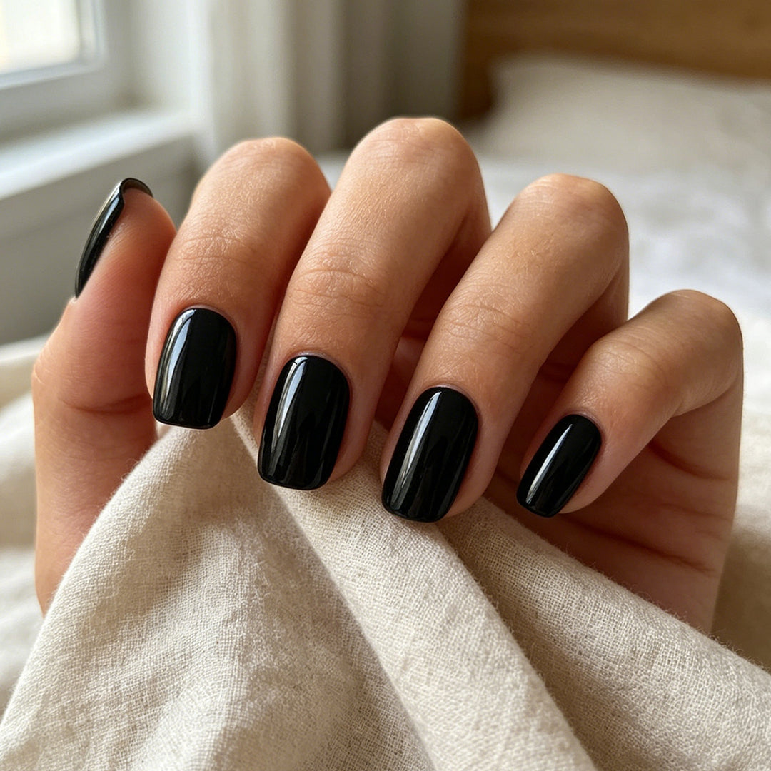Glossy Press-On Nail Set Stornfield