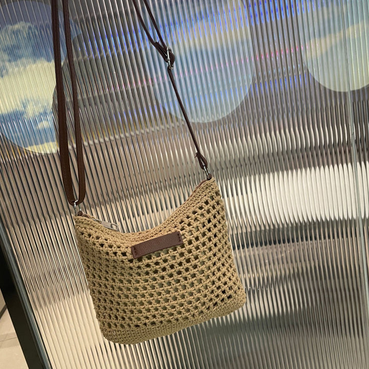 Hand-knotted shoulder bag in modern design Stornfield